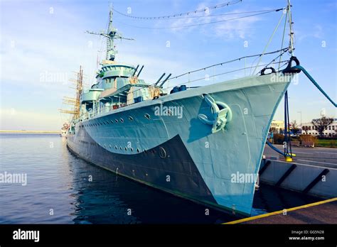 Destroyer battleship hi-res stock photography and images - Alamy