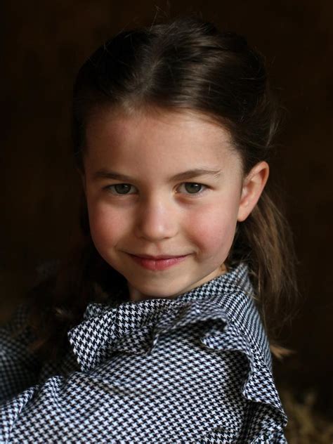 Duke and Duchess of Cambridge release new photo of Princess Charlotte ...