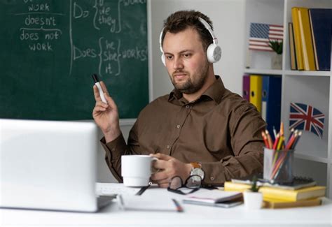 Professeur Faisant Une Leçon D'anglais En Ligne | Photo Gratuite
