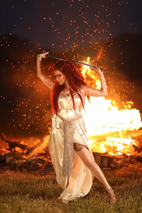 Sword Maiden Fantasy Group Photoshoot - Media Chomp