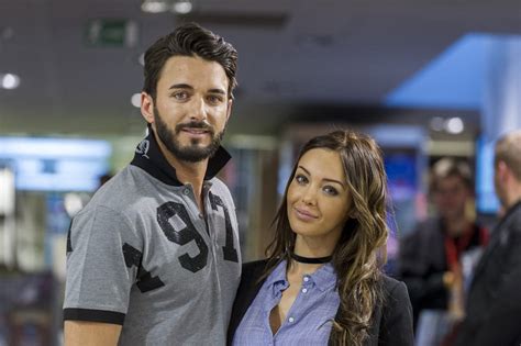 Nabilla, exquise avec son teint subtilement hâlé