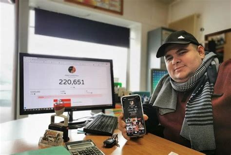 Avec 200 000 abonnés, ce moniteur d’auto-école cartonne sur TikTok ...