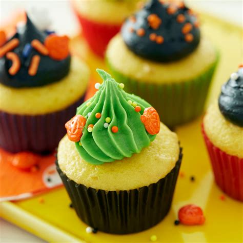 Halloween Mini Cupcakes - Wilton
