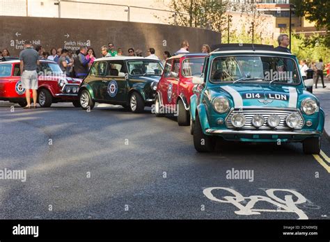 small car big city at Tate Modern Stock Photo - Alamy