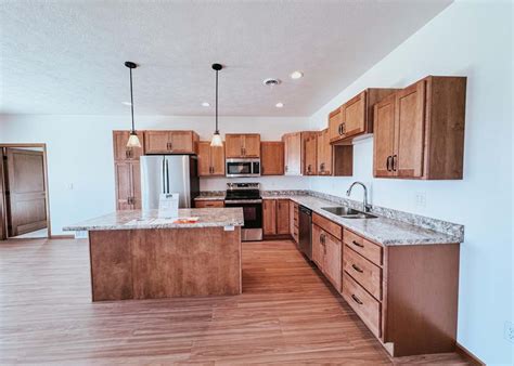 1110 Lampe Ct, Huron, SD 57350 | For Sale ($339,500) | MLS# 25-117 | Redfin