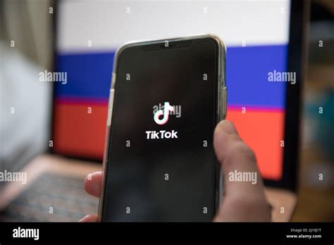 Tiktok russia hi-res stock photography and images - Alamy