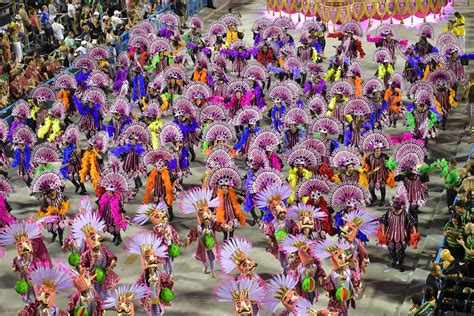 Brazilian Carnival 2019: See colorful costumes, moments from the parade
