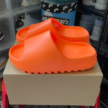 Chinelo Slide Nuvem Adidas Yeezy Masculino e Feminio TODAS AS CORES ...