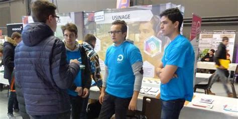 Les élèves Polytech au salon FORMA