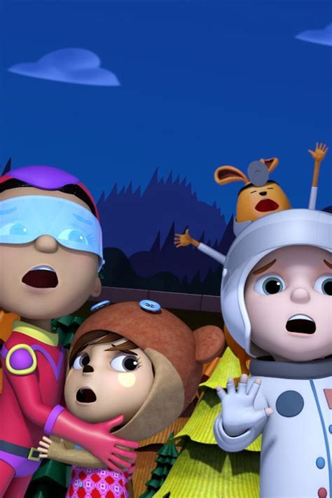 Jet's First Halloween Pictures - Rotten Tomatoes