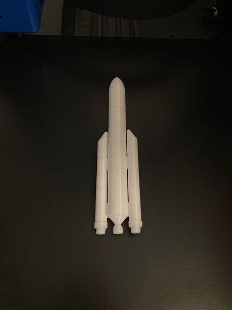 Fichier STL gratuit Fusée ARIANE 5・Design pour imprimante 3D à ...