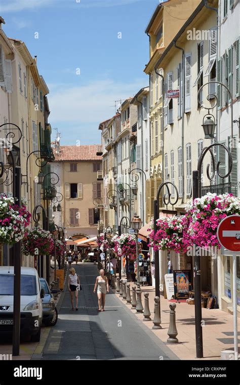 Rue Georges Clemenceau (shopping street), Veille Ville, Antibes, Côte d ...