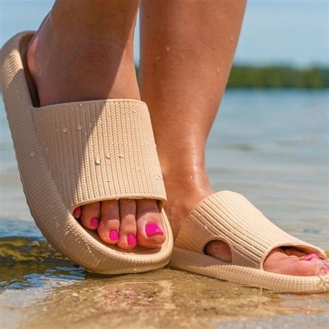 CHINELO NUVEM SLIDE FLY FEET