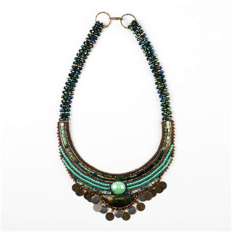 Bijoux Haute Fantaisie - photo http://jeanmarcmarius.tumblr.com/