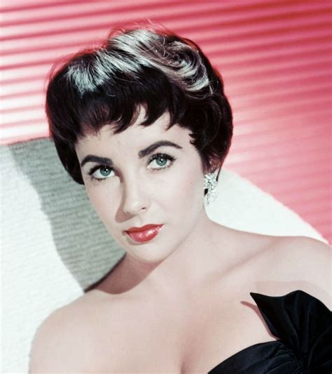 Elizabeth Taylor's Eyes Shown in 14 Rare and Stunning Photos Elizabeth ...