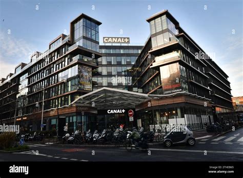 Issy Les Moulineaux, France. 20th Dec, 2023. This photograph shows the ...