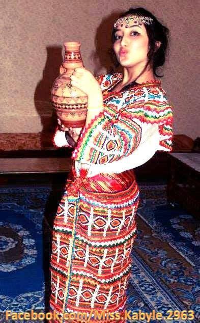 Belle jeune femme kabyle | Traditional dresses, Fashion, Traditional ...