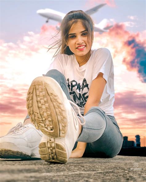 7 Amazing Girl Poses Ideas Girl Poses Poses Girl - Riset