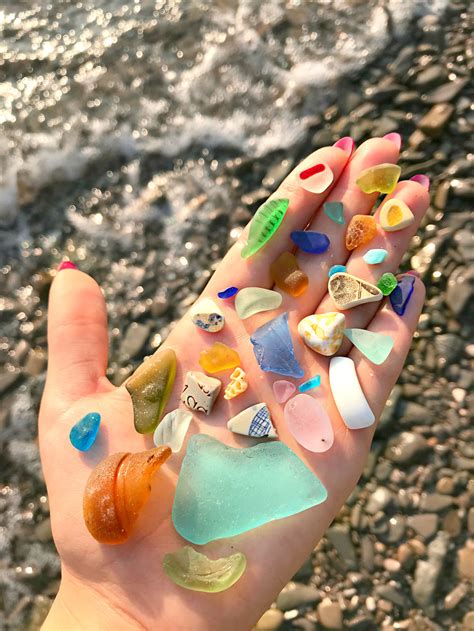 I Spend Days Looking For Sea Treasures On The Beach And Here Are 38 ...