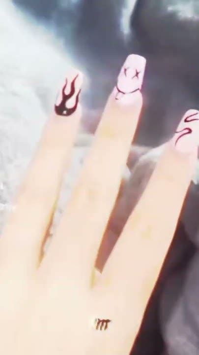 original - my new nails and kitty trending - YouTube