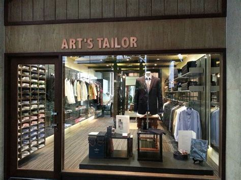 A fine tailor shop in Bangkok at The Four Seasons Hotel. Shop Interior ...