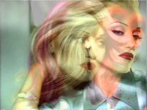 Gwen Stefani - Bubble Pop Electric