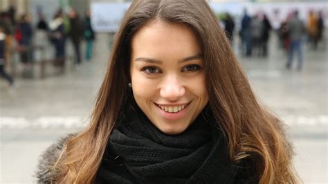 que regardez vous en premier chez une femme - YouTube