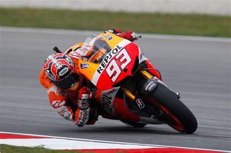 Marquez usa la testa