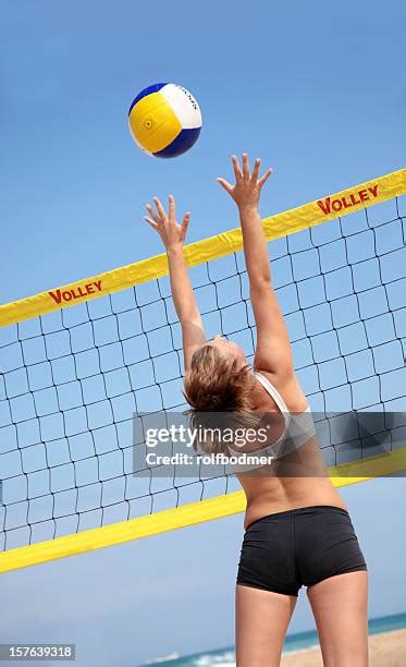 Woman Beach Volley Photos and Premium High Res Pictures - Getty Images