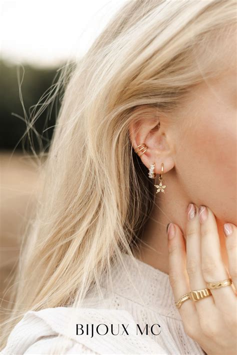 Gouden oorbellen | Bijoux MC | Sieraden en Accessoires | Stud earrings ...