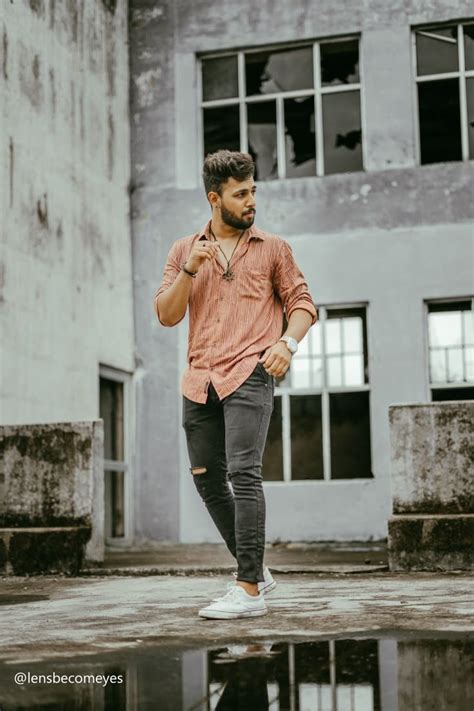 Men's urban style poses for photography | Mens photoshoot poses, Men ...