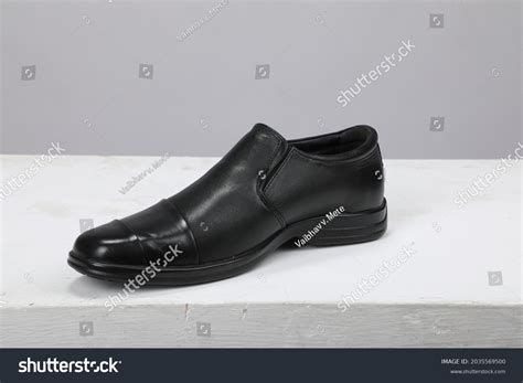 Mens Black Leather Office Shoes Stock Photo 2035569500 | Shutterstock