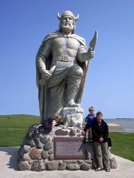 Historic Sites of Manitoba: Giant Viking Statue (Gimli, RM of Gimli)