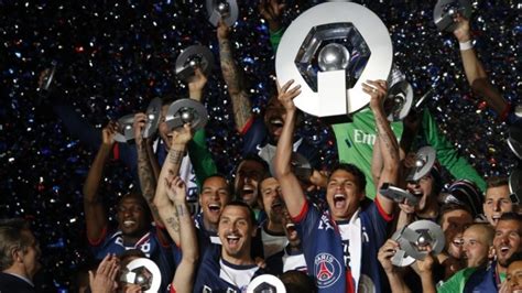 Club : Le PSG négocie encore une fête dans Paris en cas de quadruplé ...