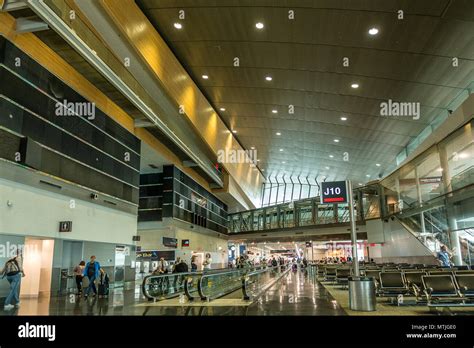 Miami airport Banque de photographies et d’images à haute résolution ...