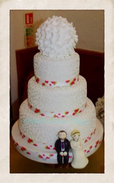 My wedding cake - Decorated Cake by Michelle Singleton - CakesDecor