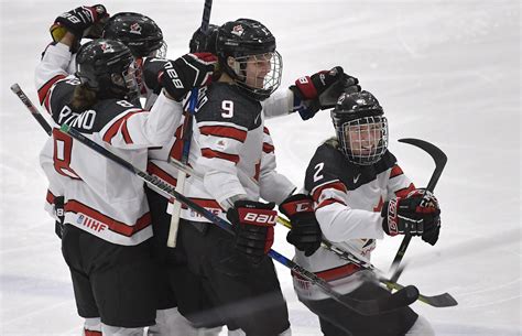 Team Canada captures silver at women's world hockey championship - Team ...