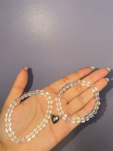 Crystal bracelet with magnetic heart 🫶🏻 | Diy beaded rings, Crystal ...