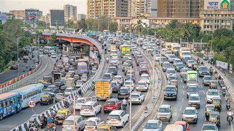 Shinde’s visit to western suburbs leads to traffic snarls | Mumbai news