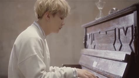 BTS SUGA PLAYING I NEED U 10 MINUTE VERSION/ 10 MINUTOS/ 10 분 Chords ...