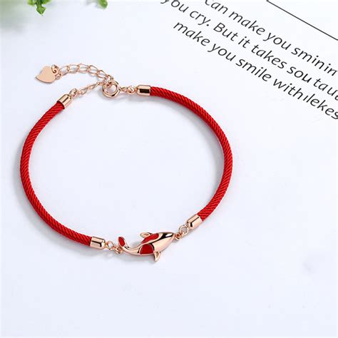 Bracelet Fil Rouge 'Bonheur' avec Carpe Koï - Moment Ici
