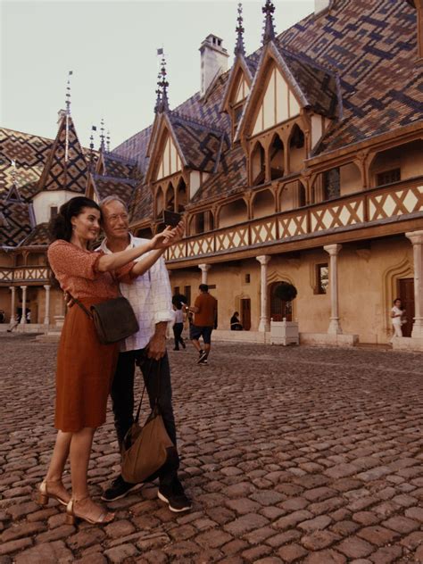 Découvrir les Hospices de Beaune | Beaune et le Pays Beaunois Tourisme ...