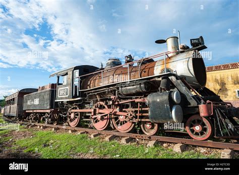 Rusted old steam engine of an old-fashioned locomotive train ...