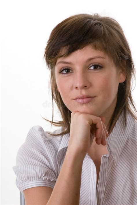 Jeune femme attirante image stock. Image du beau, gentil - 5372251