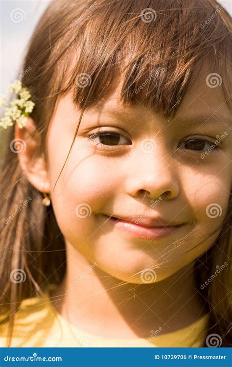 Cutie photo stock. Image of humain, extérieur, verticale - 10739706