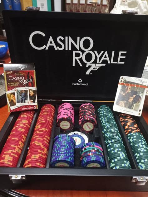 James Bond 007: Casino Royale - Official Merchandise - Poker Chips Case ...