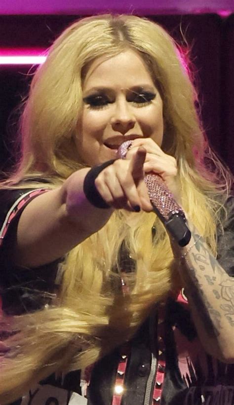 Avril Lavigne Tickets & Concert Tour Dates 2024 | fr.SeatGeek.ca