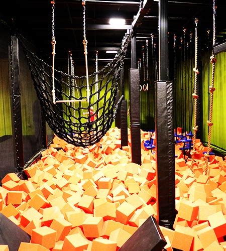 ninja-warrior-course - UPDOWN Trampoline Park