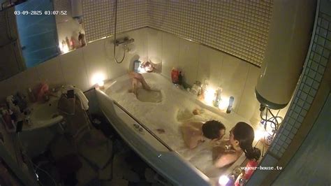 Watch Naked People Guests Bath Naked People With Ricci In