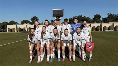 Schweizerischer Fussballverband U Frauen Schweiz Mit Sieg Und